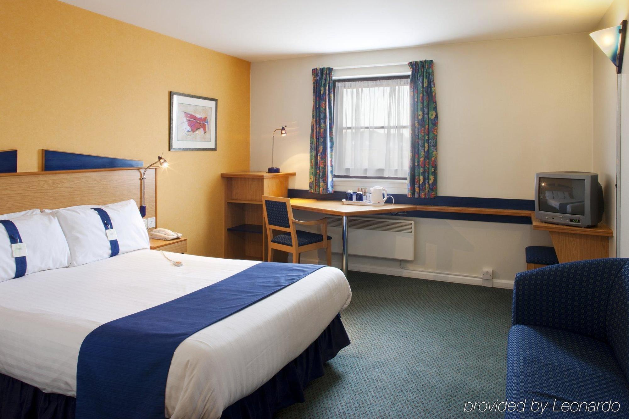 Holiday Inn Express Perth, An Ihg Hotel Room photo